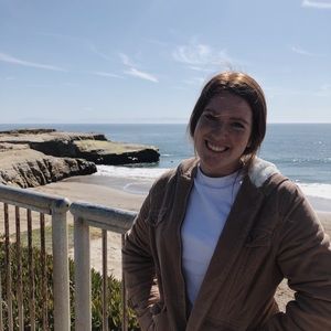 Meet your Posher, Claire